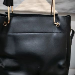 Hand bag