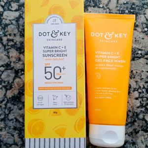 Dot & Key Vitamin C Sunscreen+ FaceWash