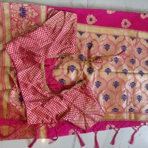 Stunning Rani Pink Saree With Stitched Blouse 💗