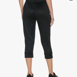 Women's Under Armour Tech Capris