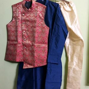 New/Unused Men Kurta Pyjama With sadree