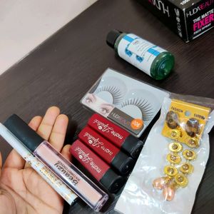 14 Items Make Up ➕ Nackchain Box Free