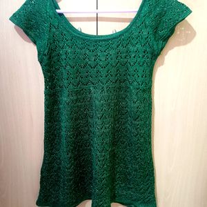 Bold Knitted Green Top With Round Neck