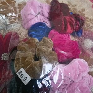 1 Piece Velvet Scrunchie