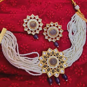 Kundan Choker Set With Carving Stones