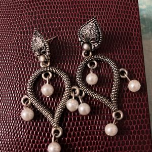 Vintage Pearl Drop Earnings