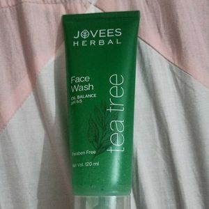 Jovees Herbal Tea Tree Face Wash For Men And Women