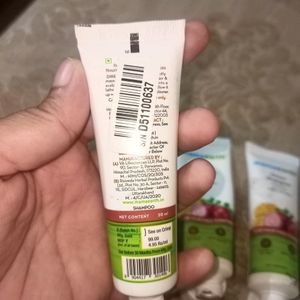 Mamaearth Sealed Packed Onion Shampoo