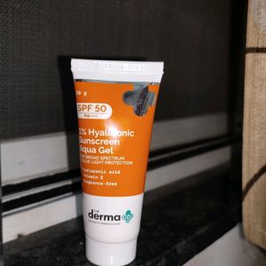 Derma Co 1% Hyaluronic Sunscreen Aqua Gel