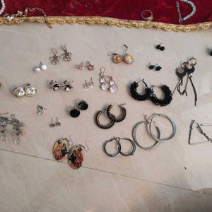 Combo Earrings..(23 Pair)