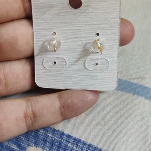 One Stone Earring