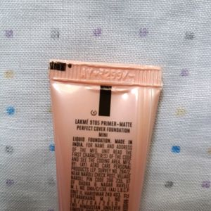 Laxme 9 to 5 foundation- Neutral Medium N220