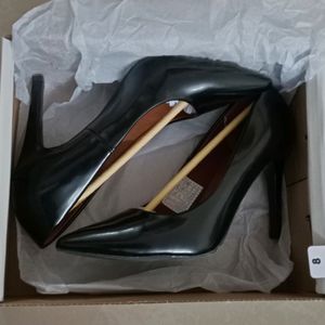 PRICE DROP Black Classic Shoes Heels