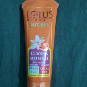 Lotus Herbal Sunscreen With SPF 50