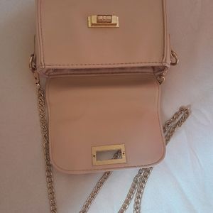 Pretty Sling Bag