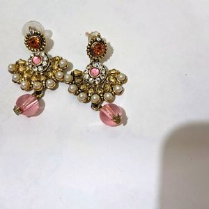 Pink Pearl  Earing.