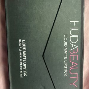 Huda Multi Lipstick