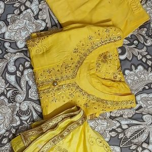 Yellow Suit Set With Dupatta 💫