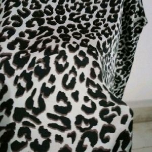 Plus Size Leopard Print Top🐆