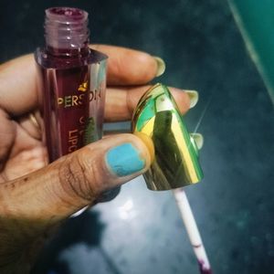 Liquid Lipstick+ Freebie