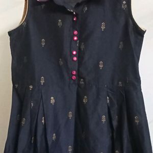 Avaasa Navy Blue Sleeveless Kurta