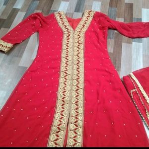 Frock with lining attached duppatta