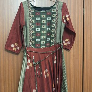 Women Ethnic Gown