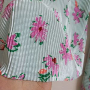 Floral Cozy Top Perfect For Party Wear