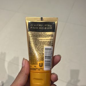 Lakme Sunexpert Gel Light