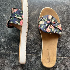 Pretty Floral Sandals