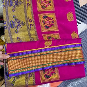 Women Magenta Saree