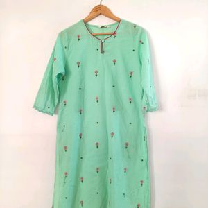 Green Embroidered Kurtha (Women's)