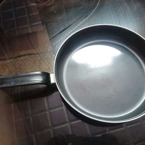 GOOD QUALITY FRYING PAN WITH FIBER HANDLE BLACK