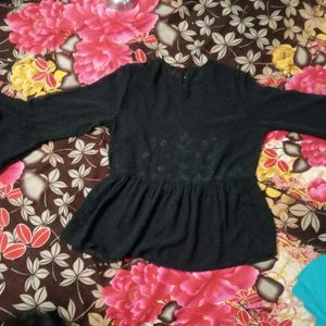 Beautiful Black Bellsleeves Top