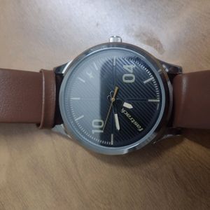 Quartz Analog Black Dial Leather Strap Watch