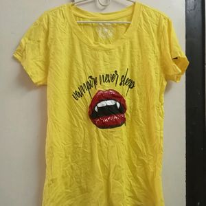 Yellow Vampire Tshirt 💛