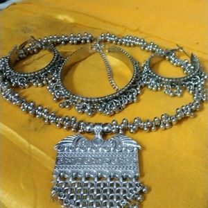 Mujhe Is Type Ke Jewellery bilkul  Suit Nehi Kart