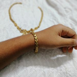 Golden Covering Partywear Necklace And Bracelet