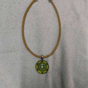 Green Pendant Stylish Neckpiece