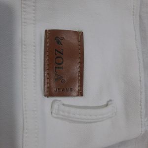 Zola White Capri Jeans With 4 Buttons, High Waist