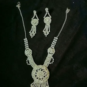 Combo Of 3 Ad Necklace And Korean Clips