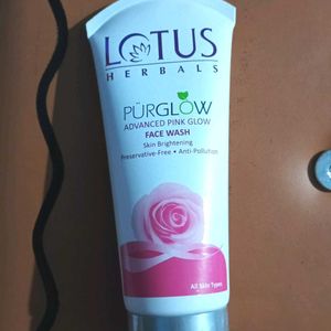 Lotus Rose Gold Face Wash