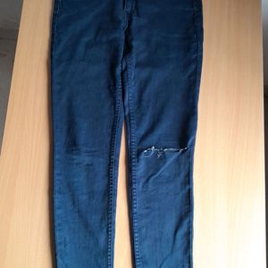 Knee cut Jeans for Women