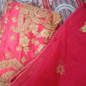 Bridal Rani Colour Lahenga With Chuni