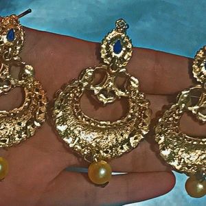 Combo Of Two Earnings With Tikka Golden Jewellery