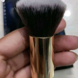 New/Unused Smashbox Foundation Soft Brush