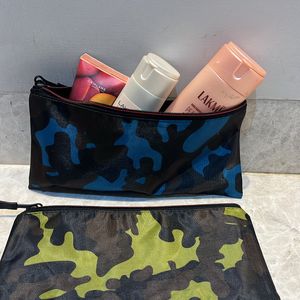 Pouches (2)