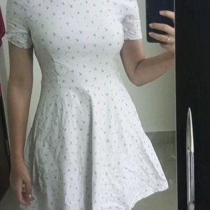 WHITE MINI DRESS (ONLY CASH)