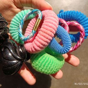 Multi Colour Rubber Band & Black Clips