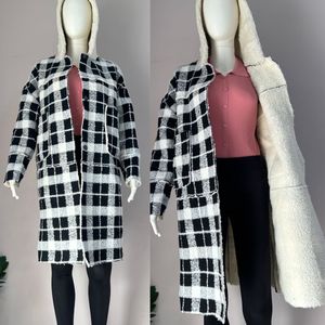 Unisex Plaid Overcoat With Inner Teddy Lining